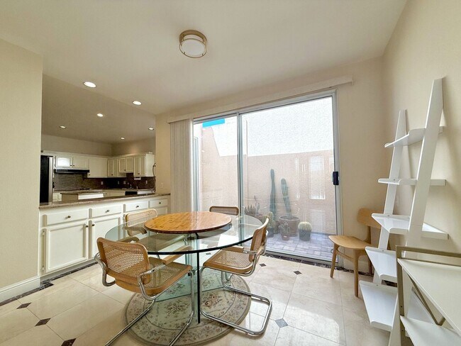 Building Photo - AVAILABLE NOW!! GORGEOUS 3 Bedroom 3 Bathroom Condo with Lake Views in Rancho Mirage!