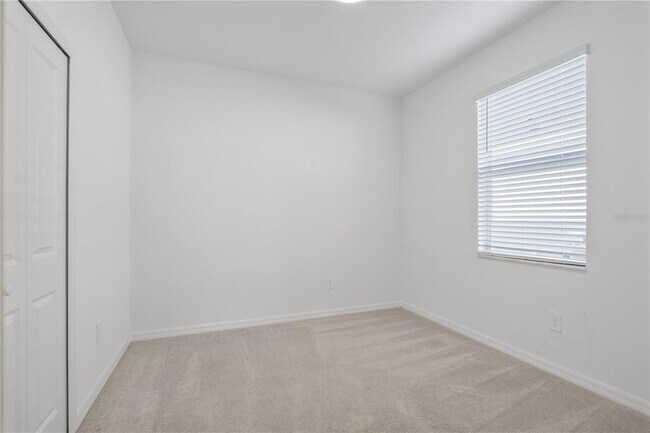 Building Photo - 17604 Fallen Br Wy