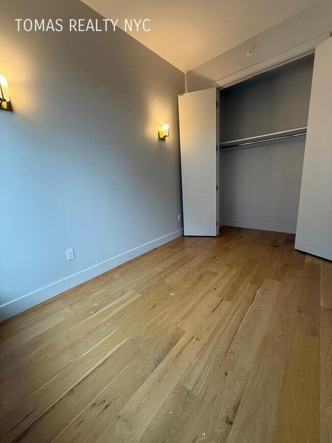 Building Photo - 1890 Pelham Pkwy S