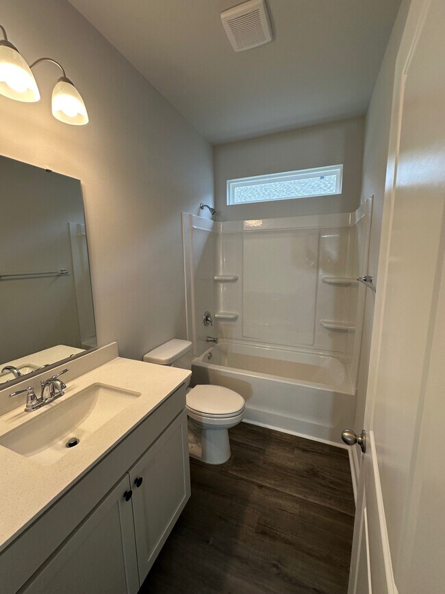 Building Photo - 1840 Hardwood Ct