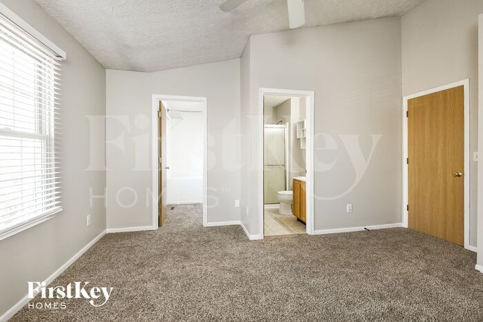 Building Photo - 5269 Paul Revere Rd