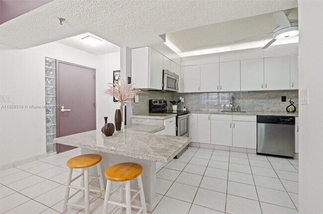 Building Photo - 9341 Collins Ave