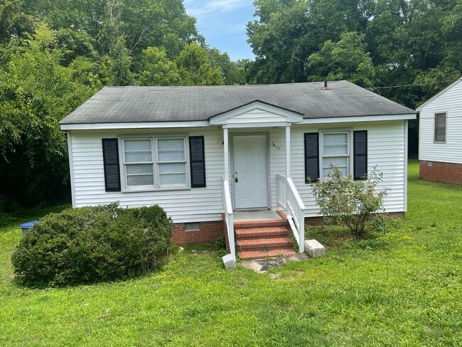 Building Photo - Single-Family Home: Near Shopping, Movie T...