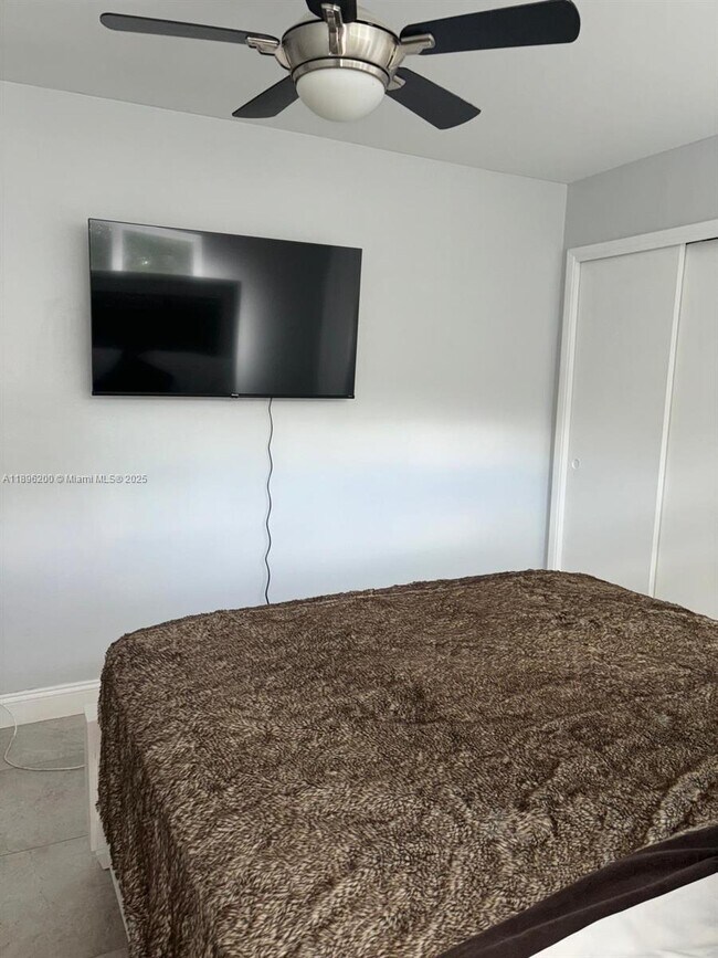 Building Photo - 690 NW 68th Ave