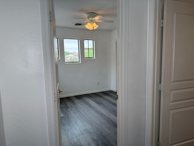 Building Photo - 2712 E Denim Trail