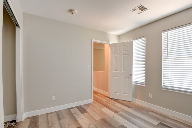 Building Photo - 2142 Pillar Pointe St