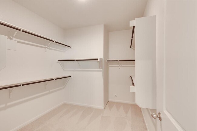 Building Photo - 252 Clear Frk Lp