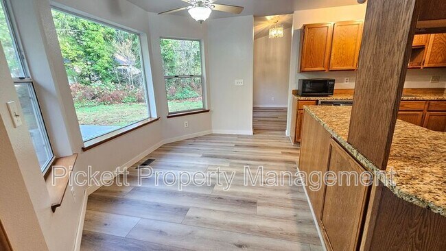 Building Photo - 4755 NW Hosman Cir