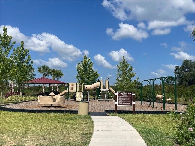 Building Photo - 33078 Major Oak Dr