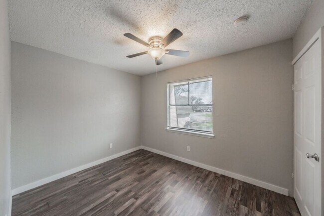 Building Photo - 1774 Belshire Ct