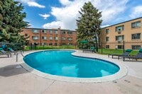 Building Photo - Royal Gardens Apartments