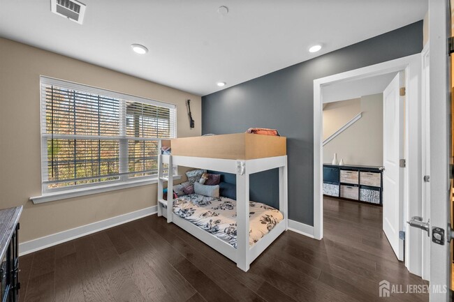 Building Photo - 1901 Swales Ct