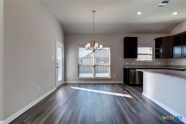 Building Photo - 1122 Lilac Ledge Dr