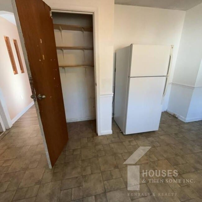 Building Photo - 113 Susan Ave