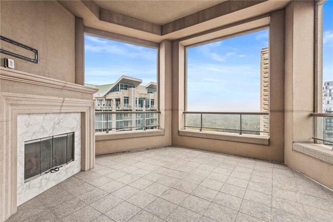 Building Photo - 3376 Peachtree Rd NE