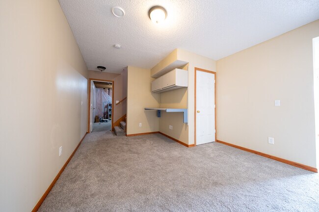 Building Photo - 10415 Ponds Way