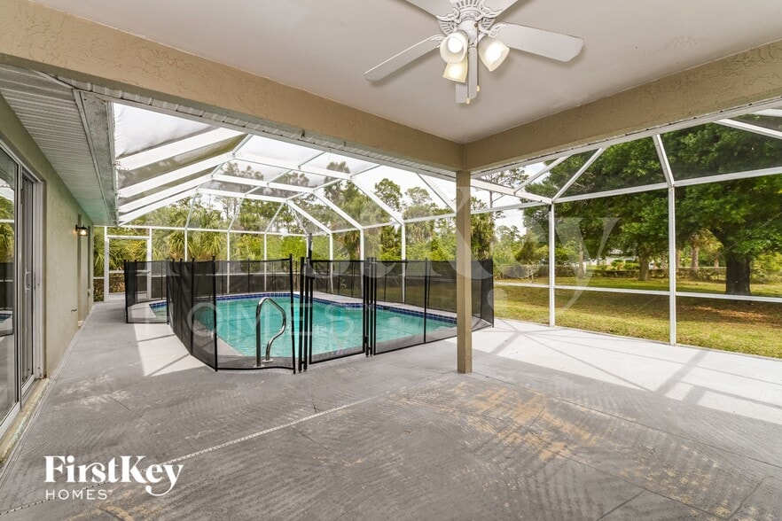 Building Photo - 708 Prospect Ave