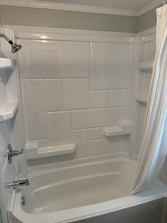 Building Photo - 225 Daniel St