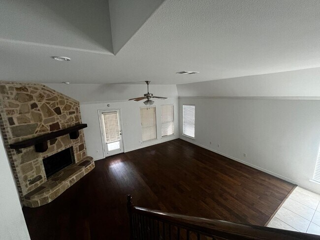 Building Photo - 1508 Pillar Bluff Way