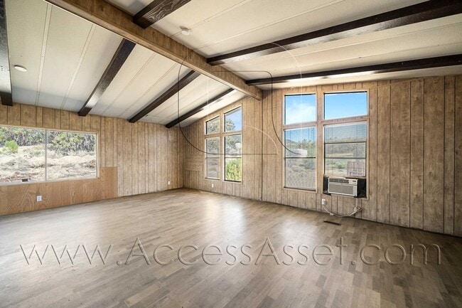 Building Photo - Lovely 2 Bed/2 Bath Manufactured Double-Wide Home In Anza!