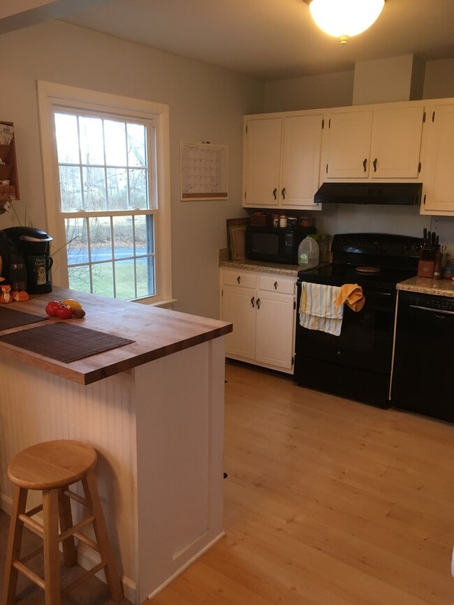 Primary Photo - 108 Canterbury Ct