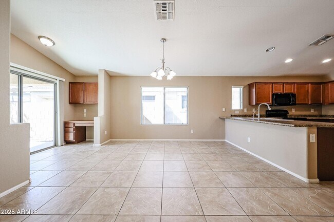 Building Photo - 4193 E Sandy Way