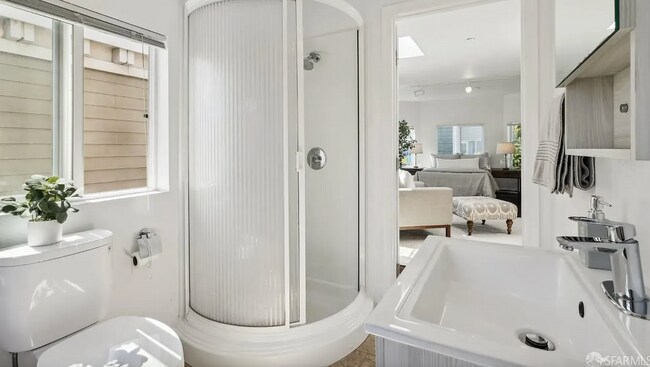 Building Photo - 28 Jennifer Pl