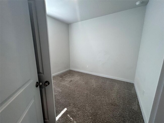 Building Photo - 212 Whisper Rill Dr