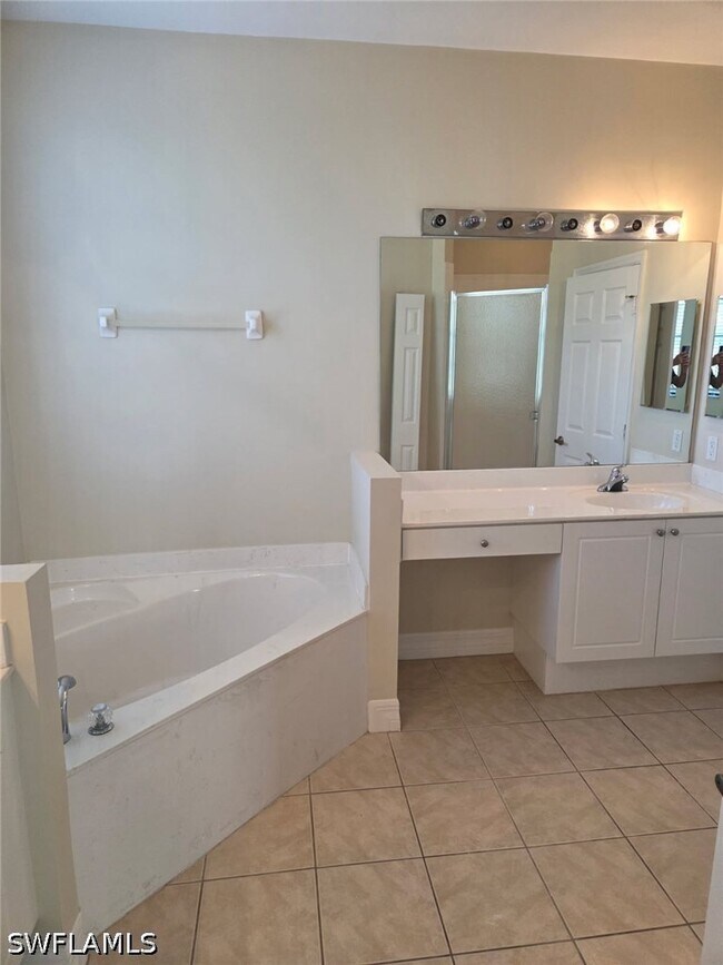 Building Photo - 15122 Summit Pl Cir