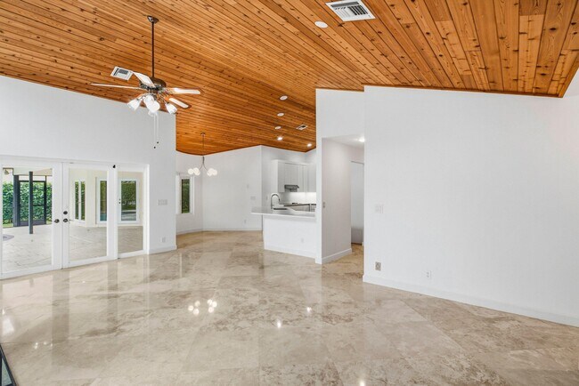Building Photo - 4720 NW 28th Ave