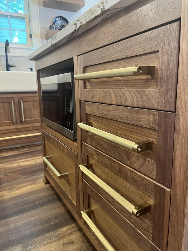 Building Photo - 109 Augusta St