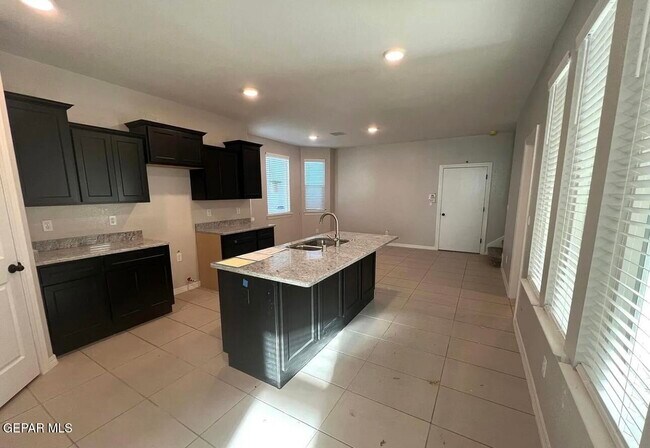 Building Photo - 5849 Dalhart Dr