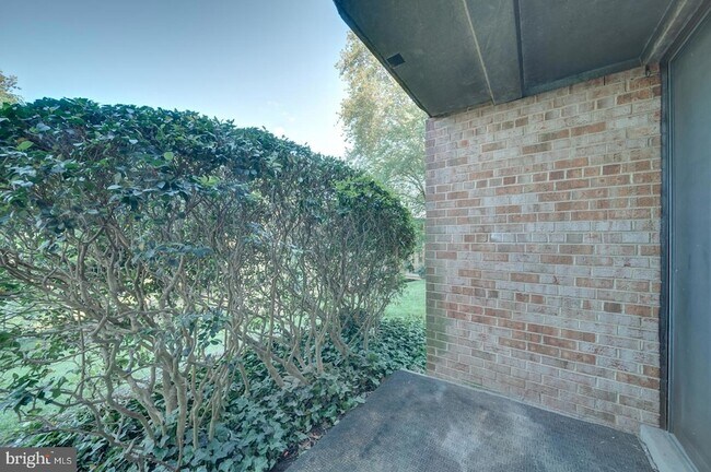 Building Photo - 515 N Armistead St