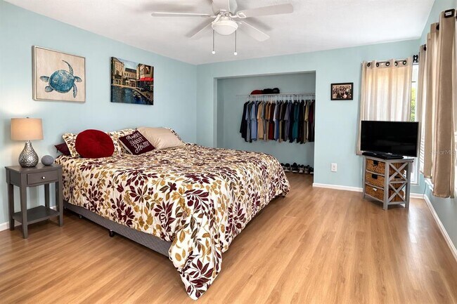 Building Photo - 9374 Nakoma Way