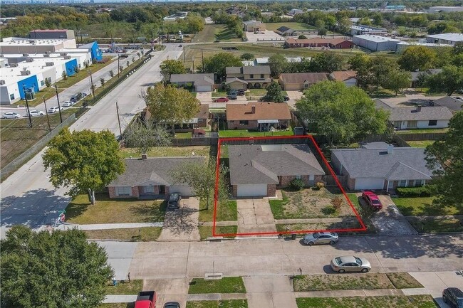 Building Photo - 9907 Towne Tower Ln