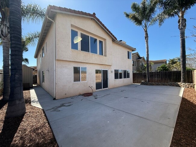 Building Photo - Beautiful River Oaks Large Two Story Home With Three Car Garage