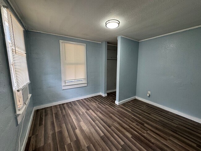 Building Photo - 2 Bedroom / 1 Bath Home – Lake City, FL
