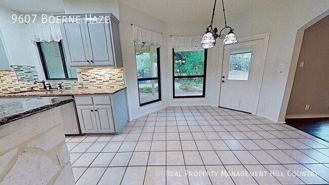 Building Photo - 9607 Boerne Haze