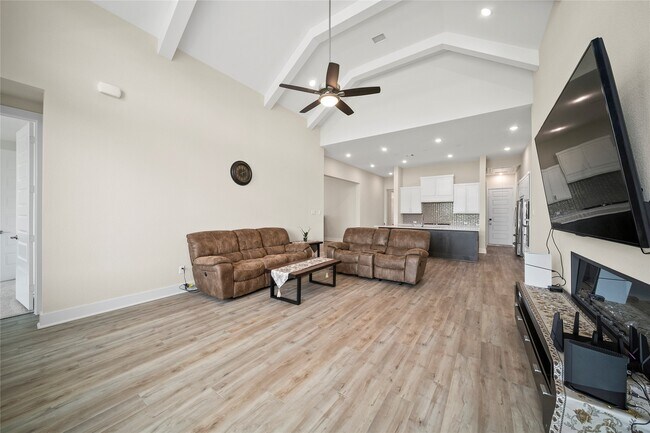 Building Photo - 5914 Emerald Ranch Ln