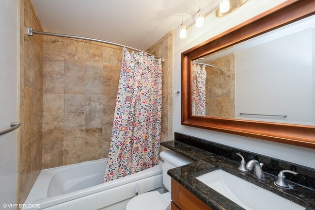 Building Photo - 211 E Ohio St