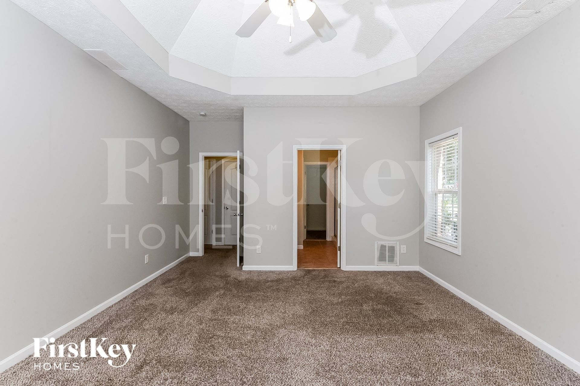 Building Photo - 381 Glouchester Dr