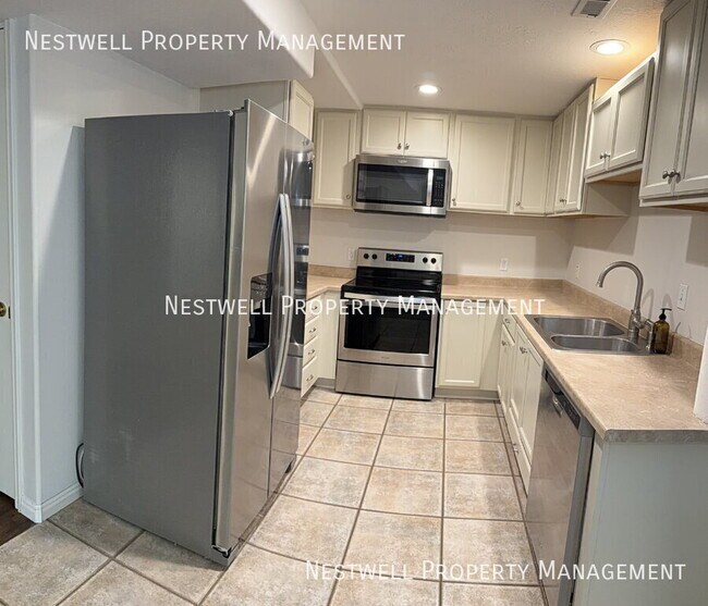 Building Photo - 2335 N 380 W St