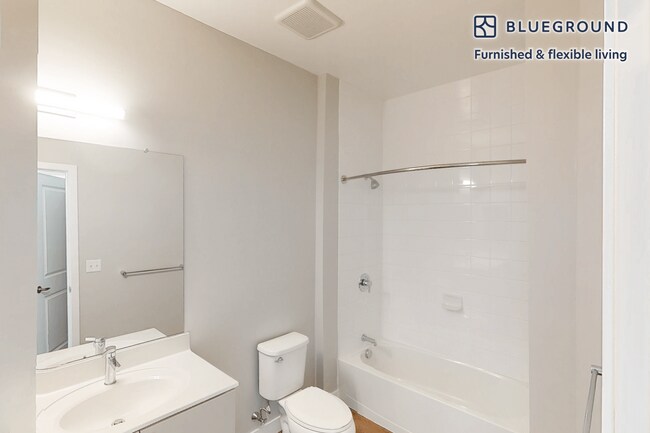 Building Photo - 155 Lenox St