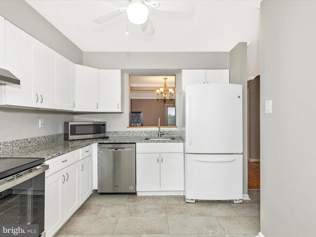 Building Photo - 430 Spalding Ct
