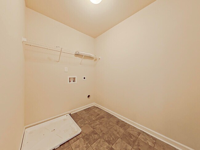 Building Photo - 156 Sims Ct