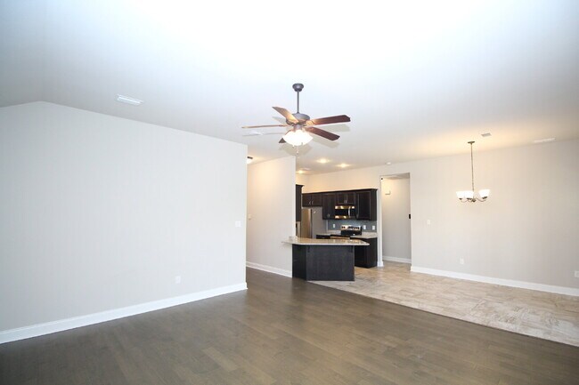 Building Photo - Spacious 3-Bedroom, 2-Bath Brick Home in N...