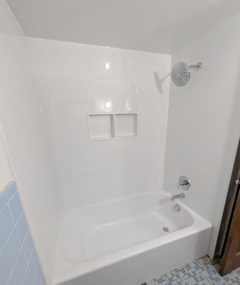 Building Photo - 129 1/2 Summer Street Unit