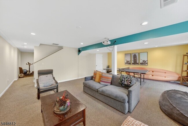 Building Photo - 97 Autumn Ln