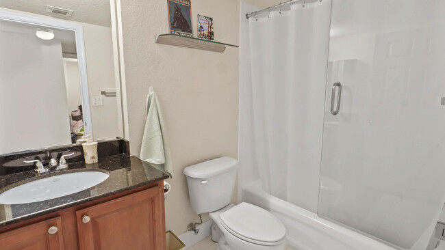 Building Photo - 1801 N Flagler Dr