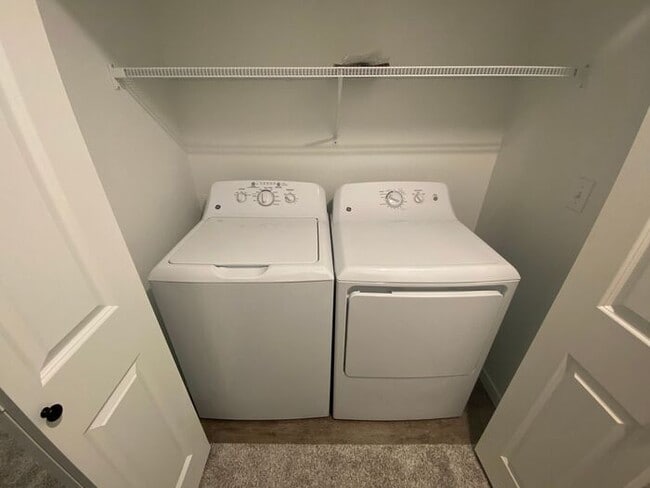 Building Photo - $2,300 | 3 Bedroom, 2.5 Bathroom Townhome | Pets Negotiable* | Available for an August 1st, 2026 ...